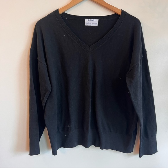 OLD NAVY Black Longsleeve Pull Over - Size M - Picture 2 of 3